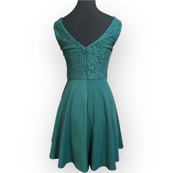 NWOT City Triangles Womens Green Lace Mini Dress Size XS Juniors - Picture 7 of 11